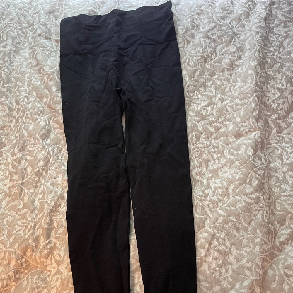 Long black leggings